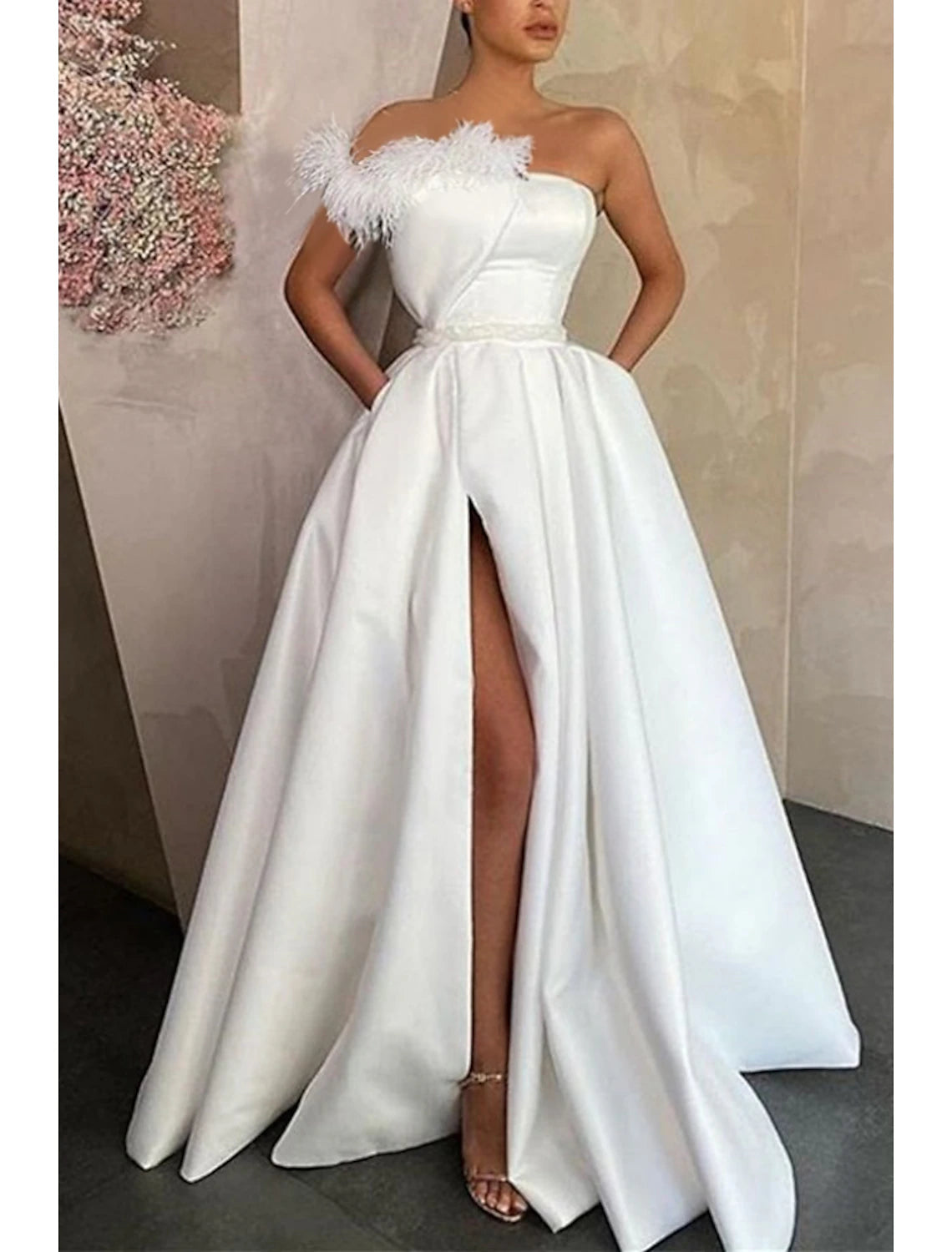 Vestido de fiesta de graduación con corte en forma de columna, para invitados de boda, de etiqueta negra, largo hasta el suelo, sin mangas, sin tirantes, de satén